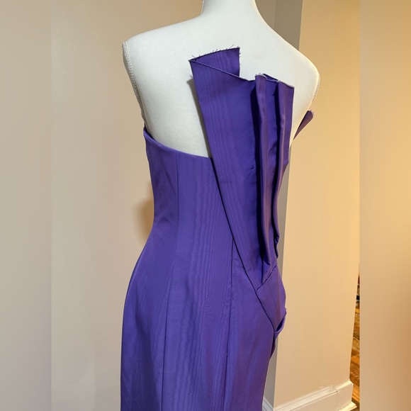 Oscar de la Renta One Shoulder Lavender Dress - Picture 8 of 13